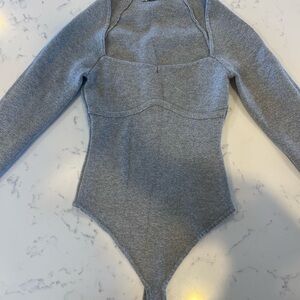 Abercrombie Long-Sleeve knitted One-Piece Bodysuit in Heather Gray
